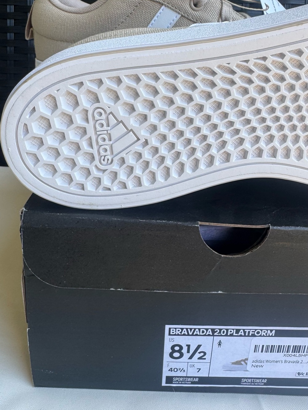adidas Bravada 2.0 Platform Sneakers in Beige and White - Picture 5 of 6
